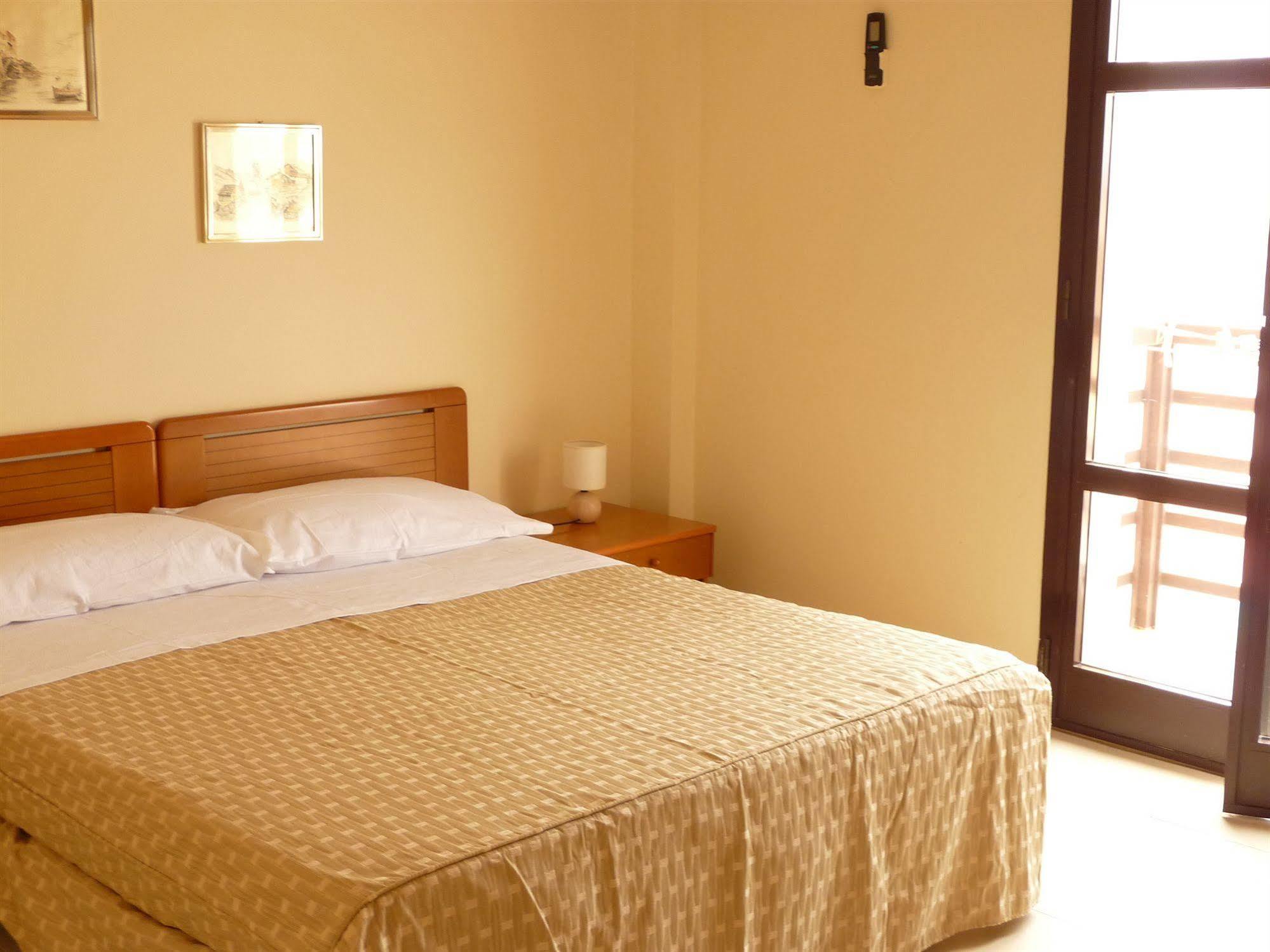 Agathae Hotel & Residence スコリッティ エクステリア 写真
